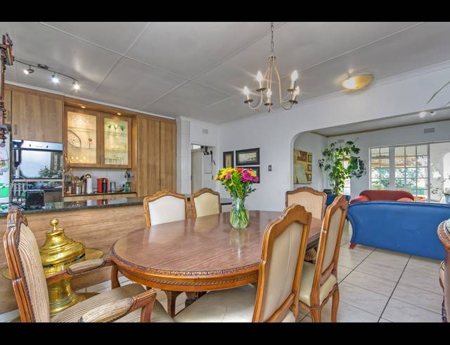 4 BEDROOM FREESTANDING FOR SALE IN LYNDHURST